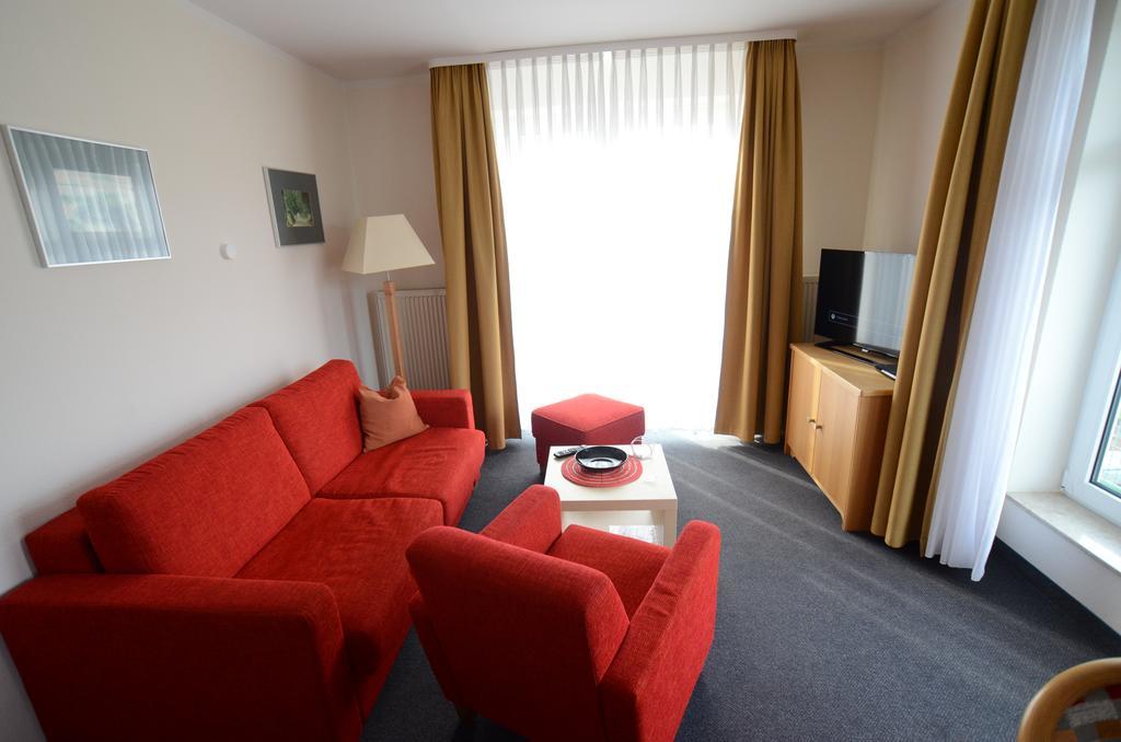 Ferienwohnung 2 Im Haus Huehnergott Sellin Ruang foto